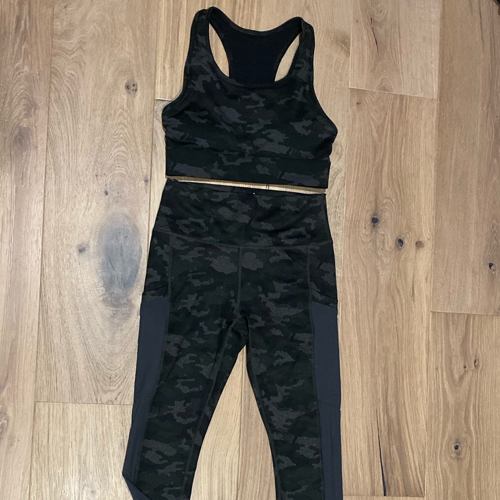 Black camo fabletics set